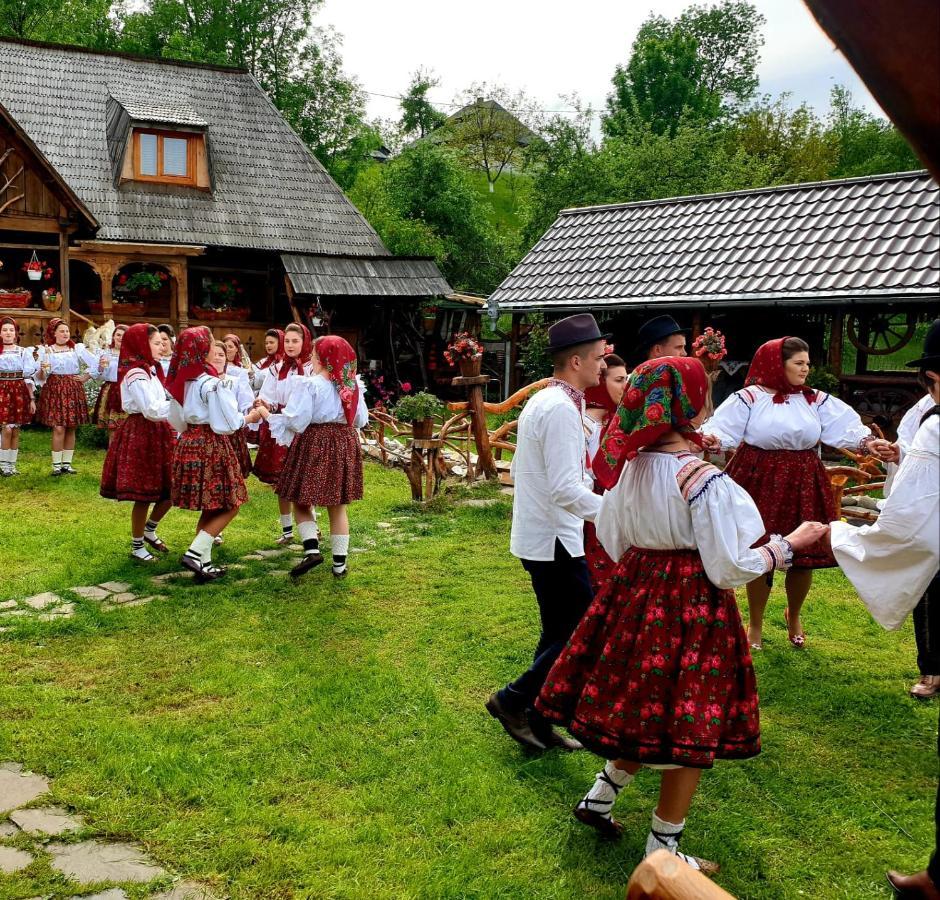 Pensiunea Rustic Oncesti Exteriör bild