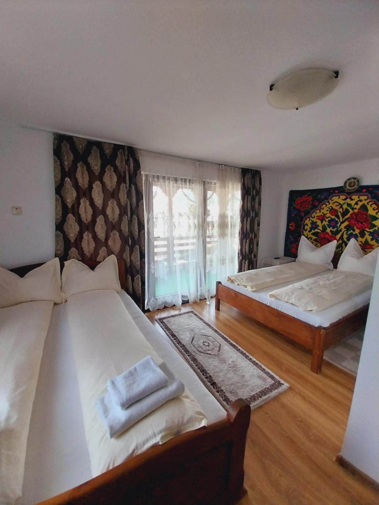 Pensiunea Rustic Oncesti Exteriör bild