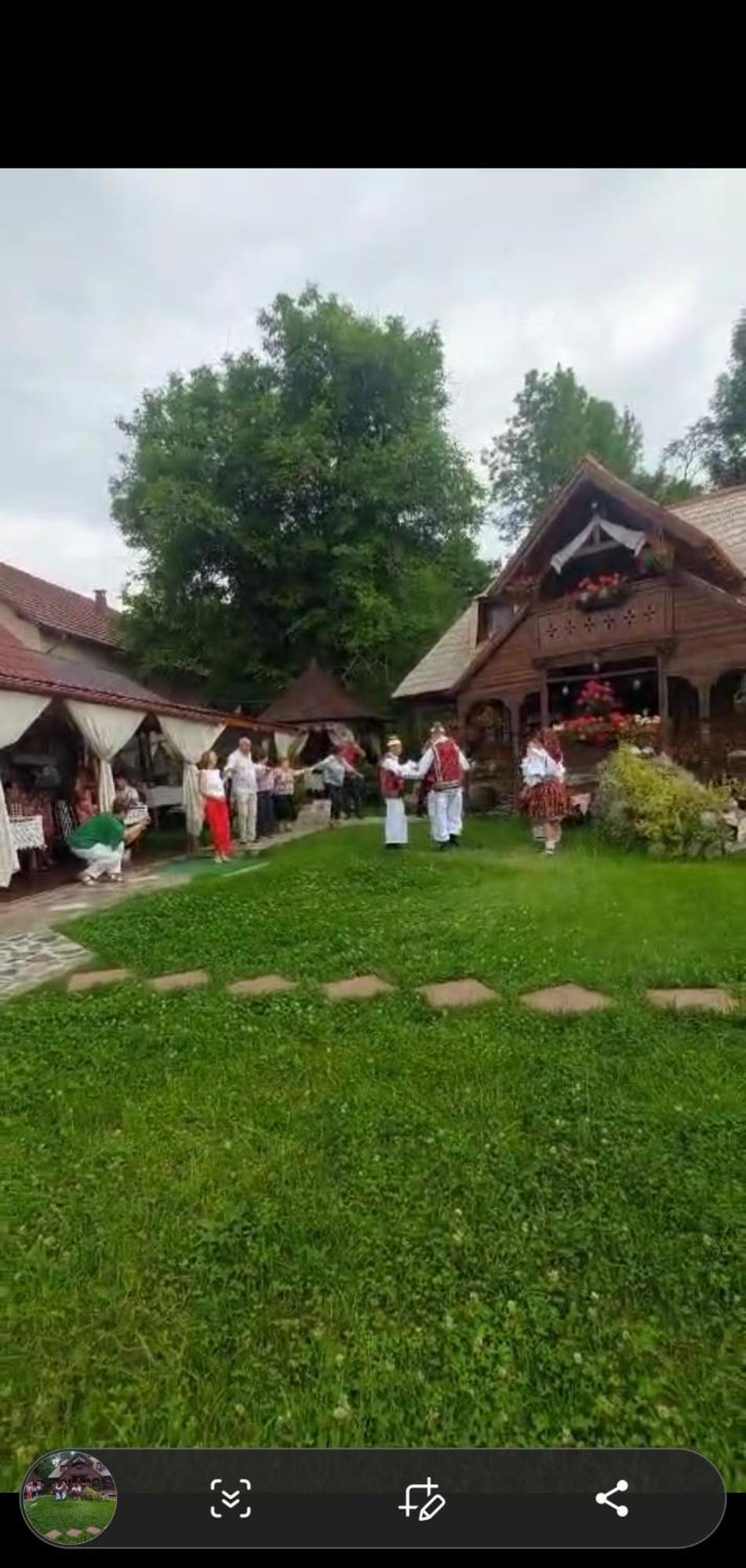 Pensiunea Rustic Oncesti Exteriör bild